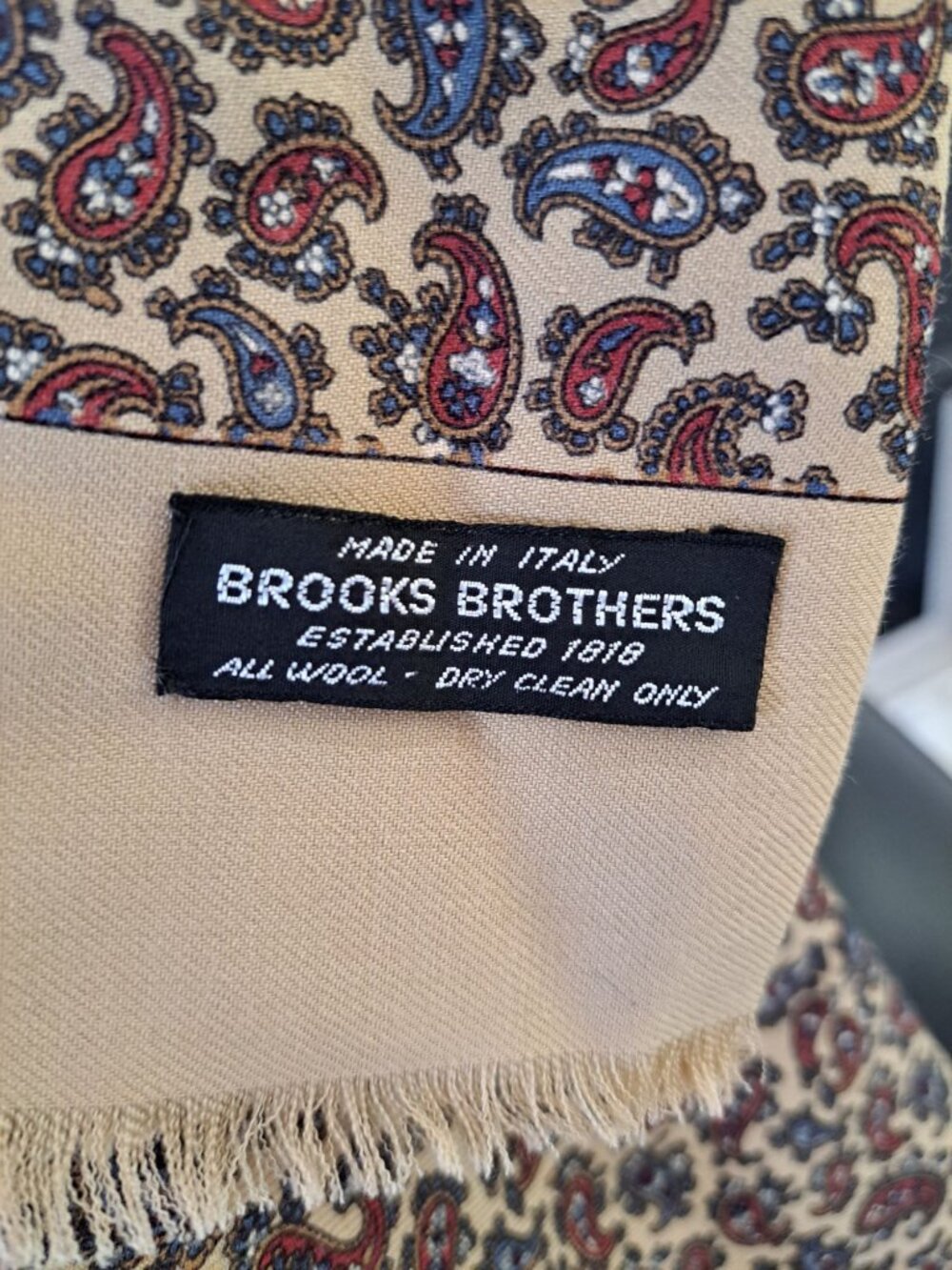 Brooks Brothers Wool Paisley Scarf Beige & Blue Italy Classic Women's OS Light - Picture 2 of 8